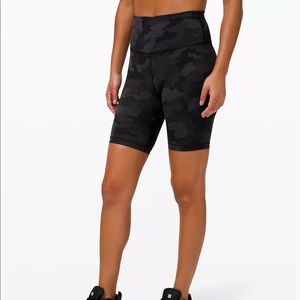 Winder Train High Rise Short 8” Camo Print